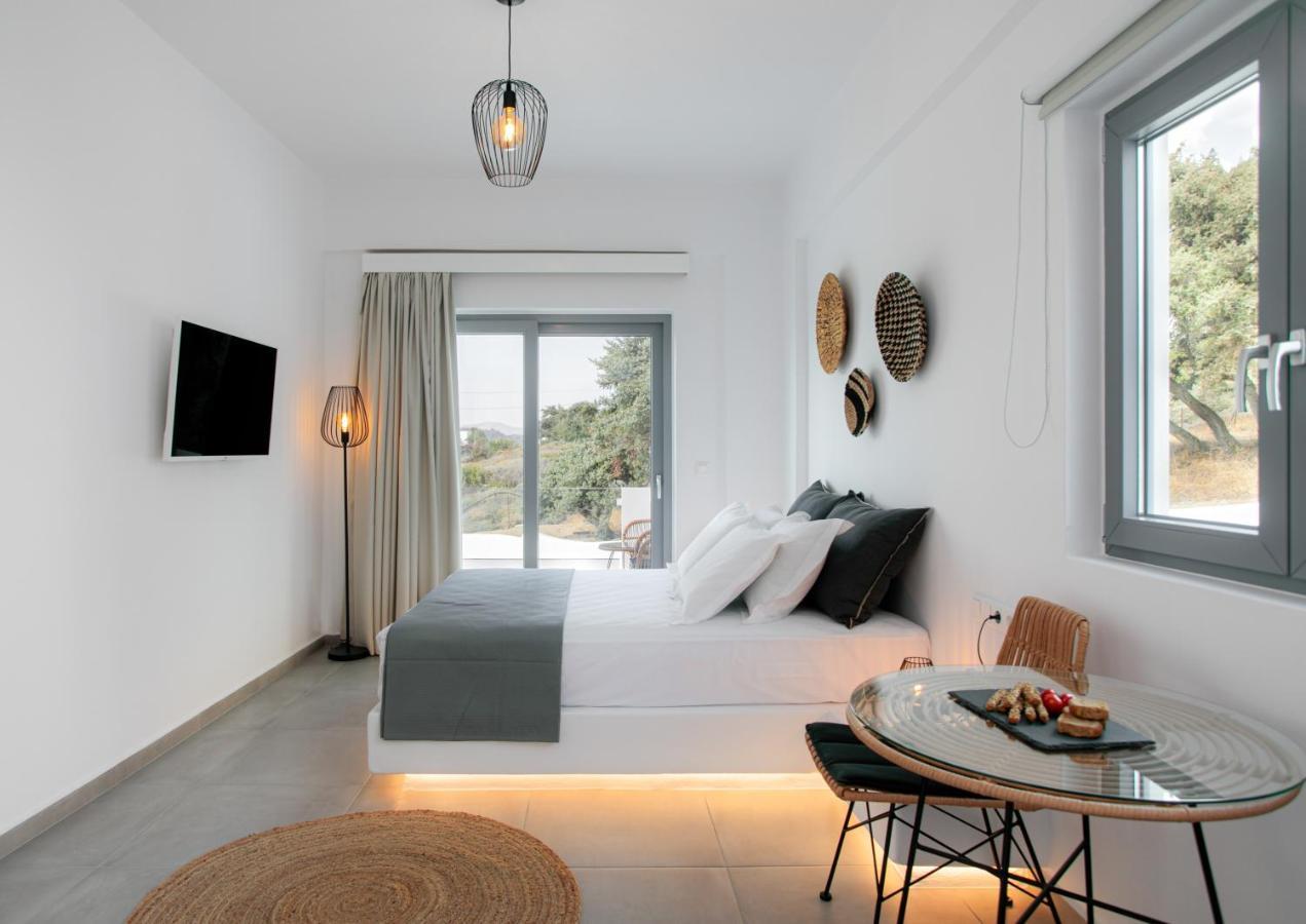Seanfinity Beachfront Suites Mikri Vigla Dış mekan fotoğraf