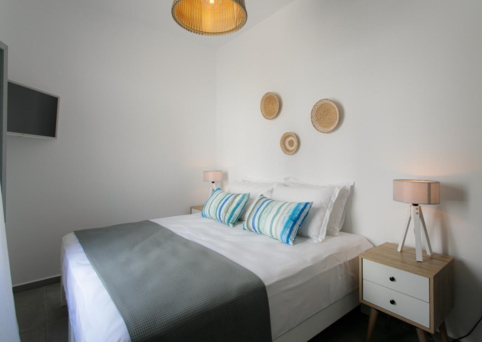 Seanfinity Beachfront Suites Mikri Vigla Oda fotoğraf