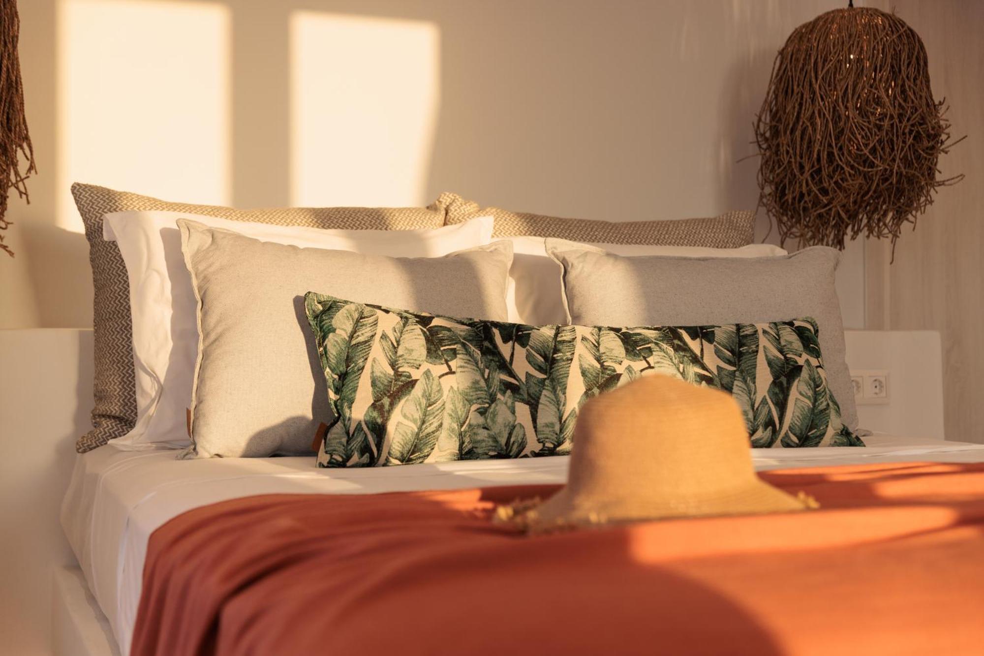 Seanfinity Beachfront Suites Mikri Vigla Dış mekan fotoğraf