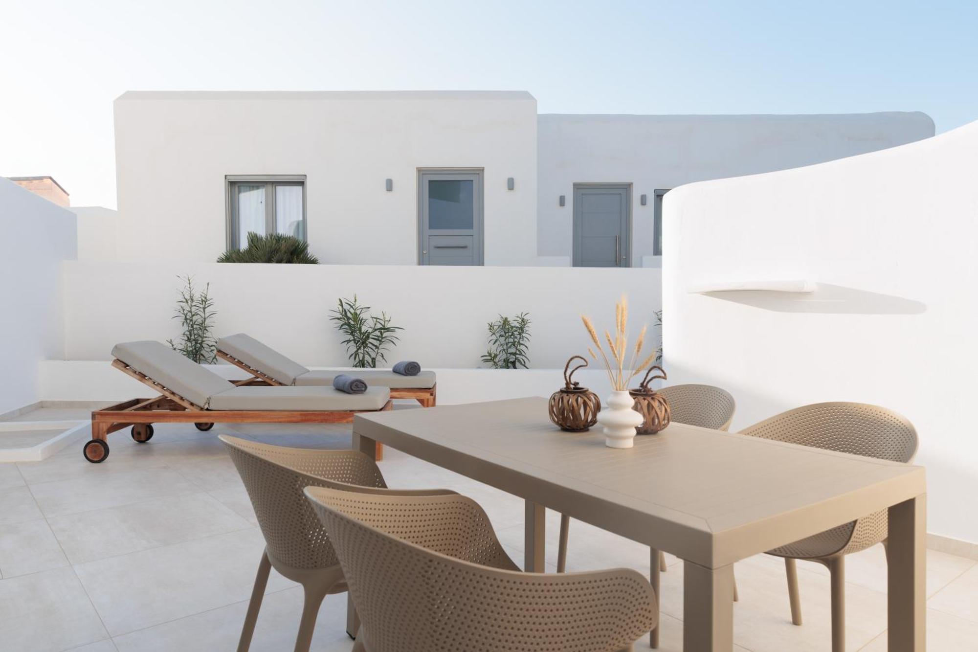 Seanfinity Beachfront Suites Mikri Vigla Dış mekan fotoğraf