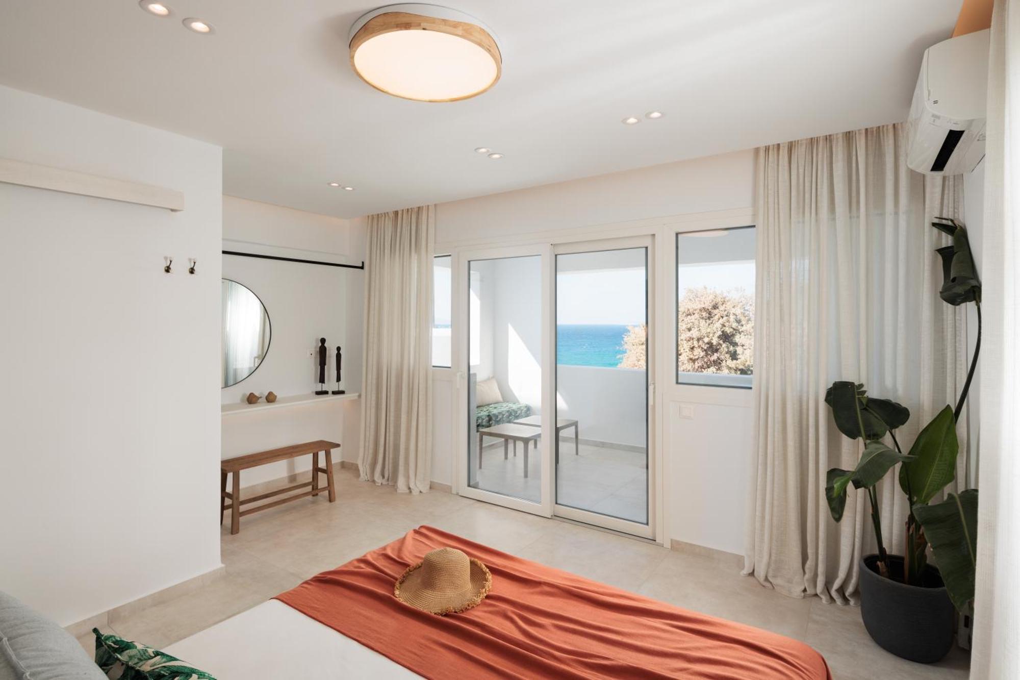 Seanfinity Beachfront Suites Mikri Vigla Oda fotoğraf