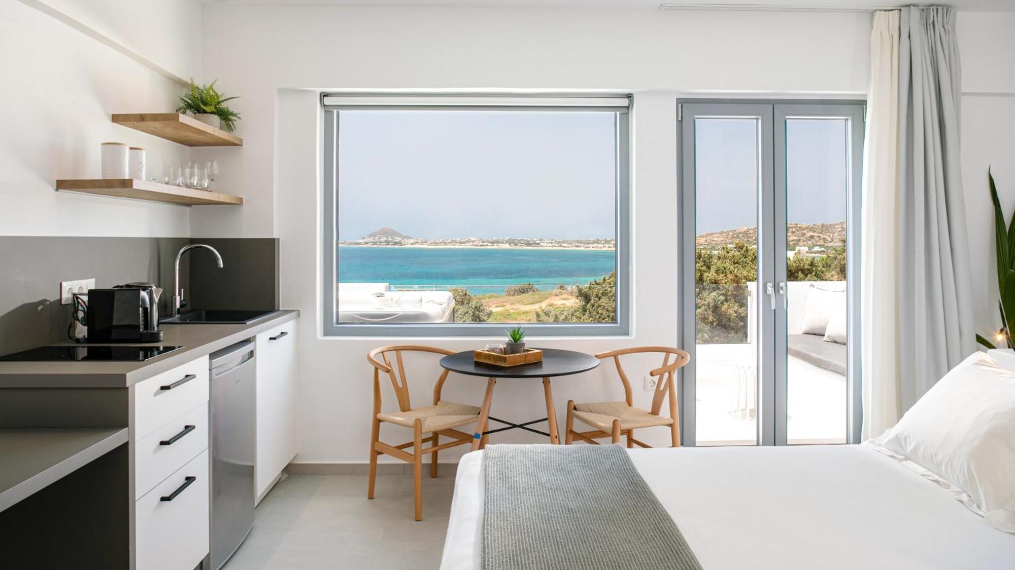 Seanfinity Beachfront Suites Mikri Vigla Dış mekan fotoğraf