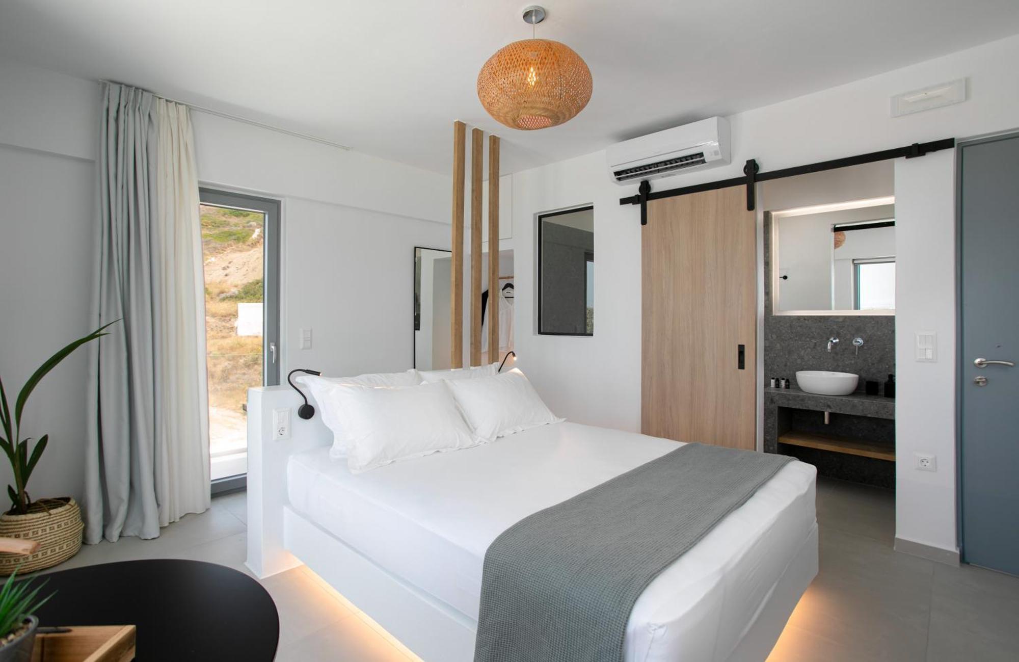 Seanfinity Beachfront Suites Mikri Vigla Oda fotoğraf